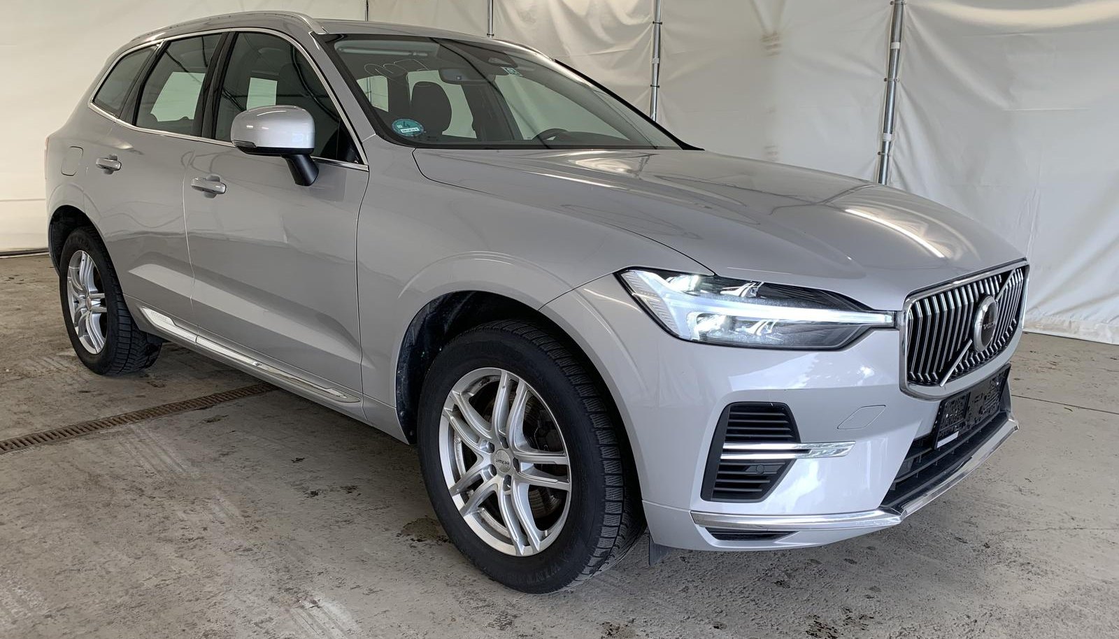 Volvo XC60 Inscription Expression Recharge Plug-In Hybrid AWD 2