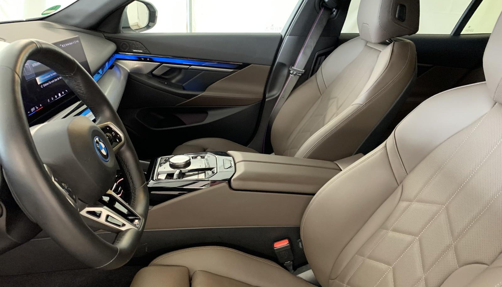 BMW i5 M Sport Pro 9