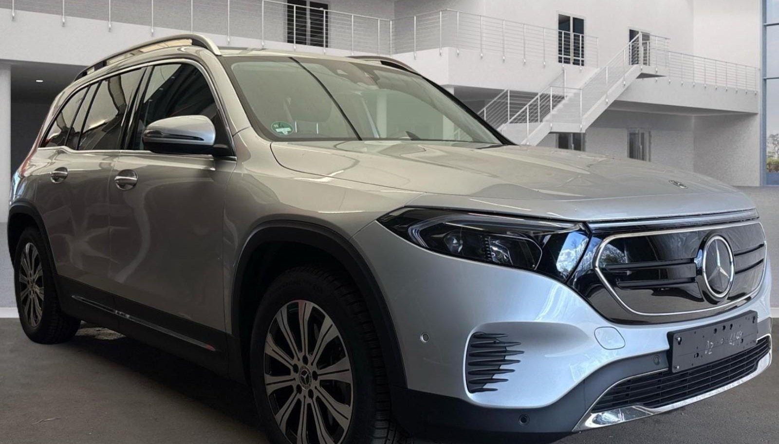 Mercedes-Benz EQB Electric Art 2
