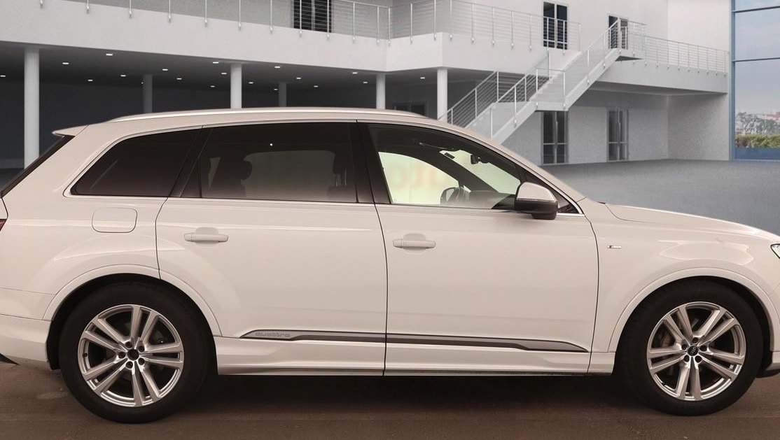 Audi Q7 50 TDI quattro S line 9