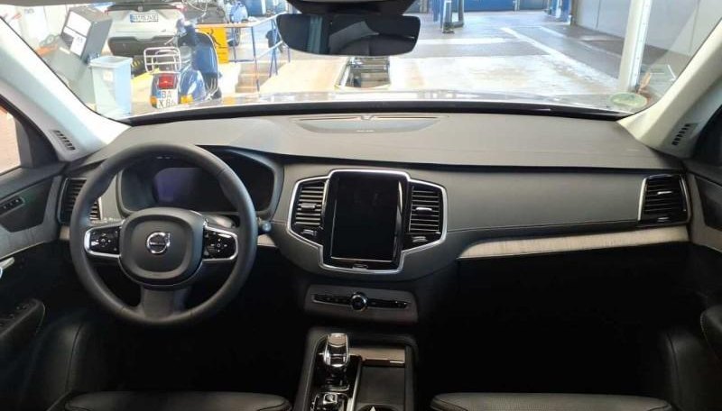 Volvo XC90 Plus Bright AWD 2