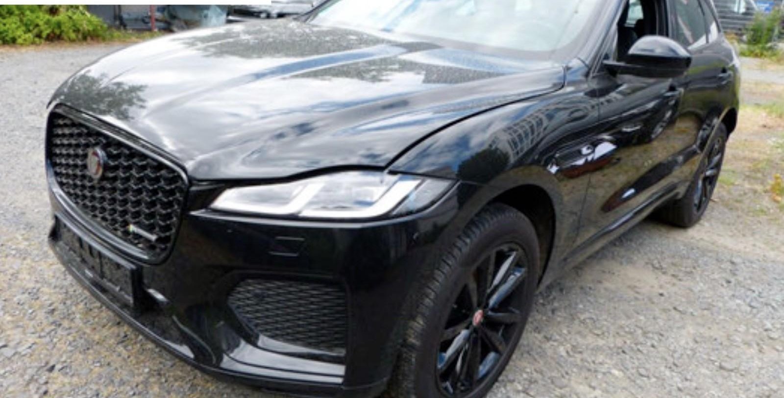Jaguar F-Pace R-Dynamic SE AWD