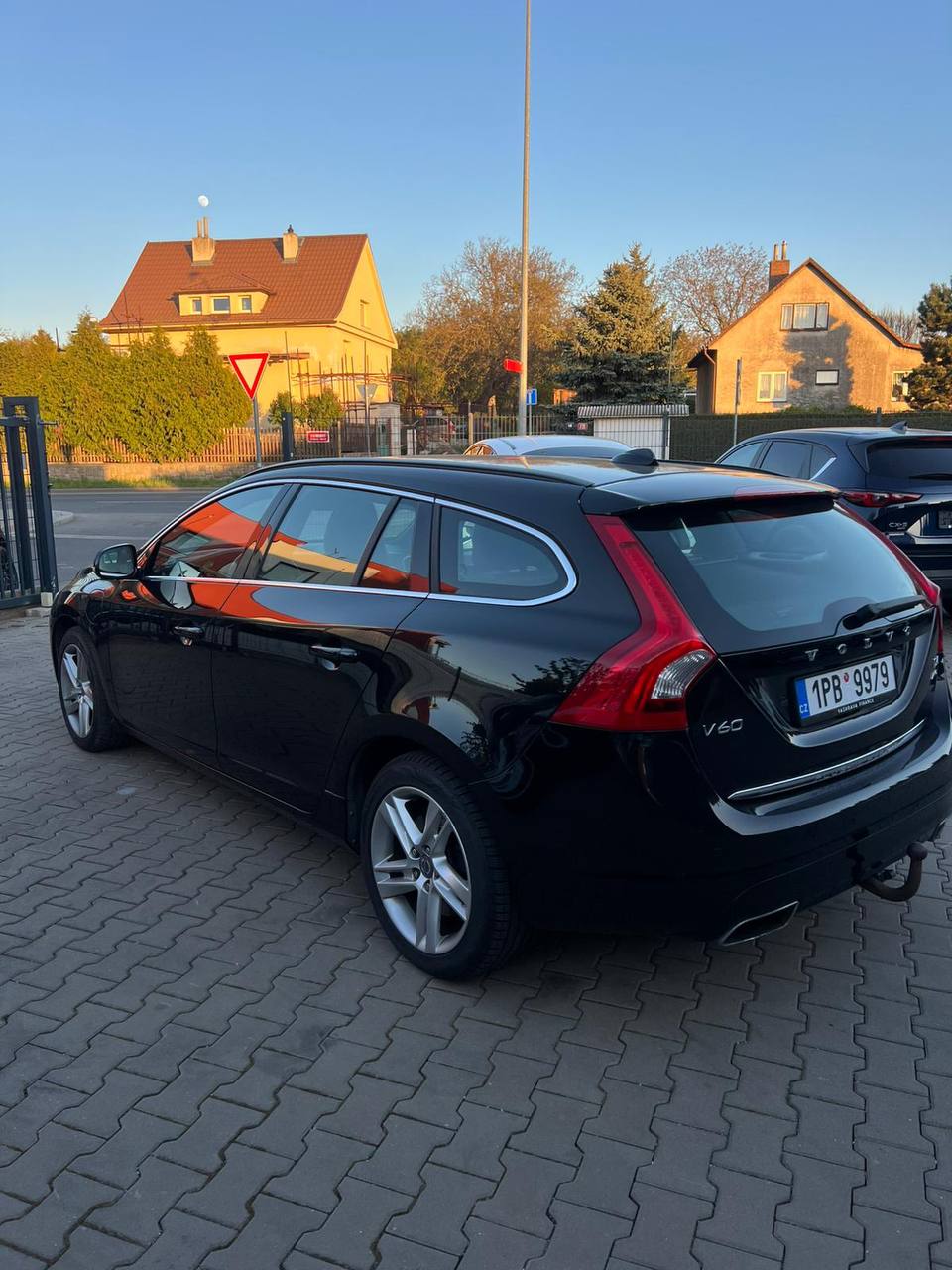 Volvo V60 Plug hybrid (283koni) 7