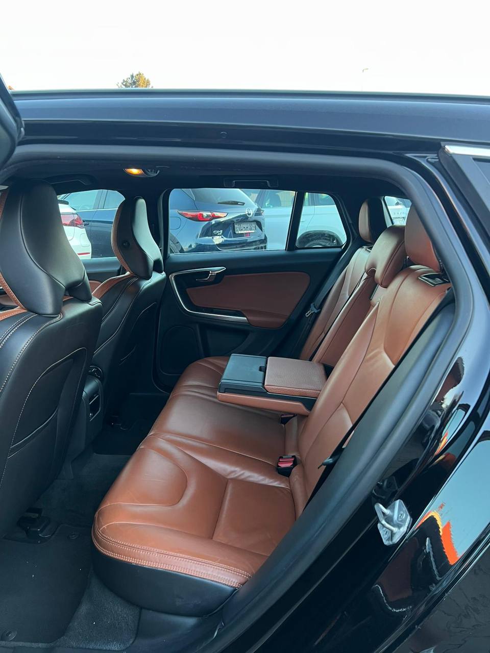 Volvo V60 Plug hybrid (283koni) 9