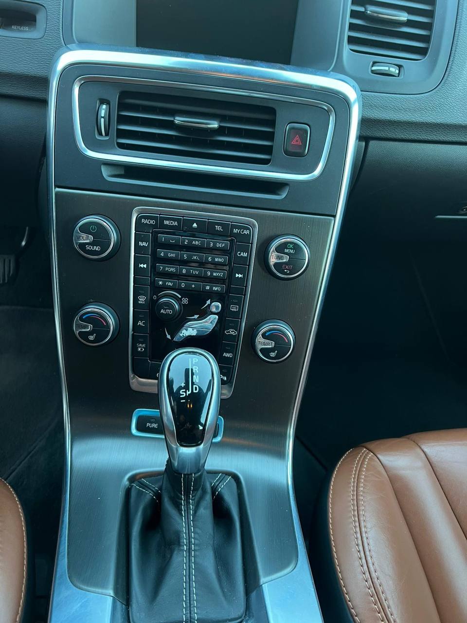 Volvo V60 Plug hybrid (283koni) 13