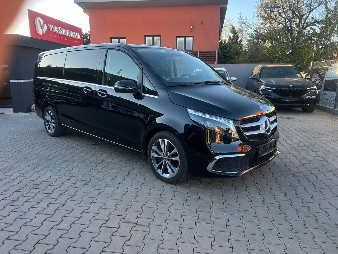 Mercedes V250 Extra Long