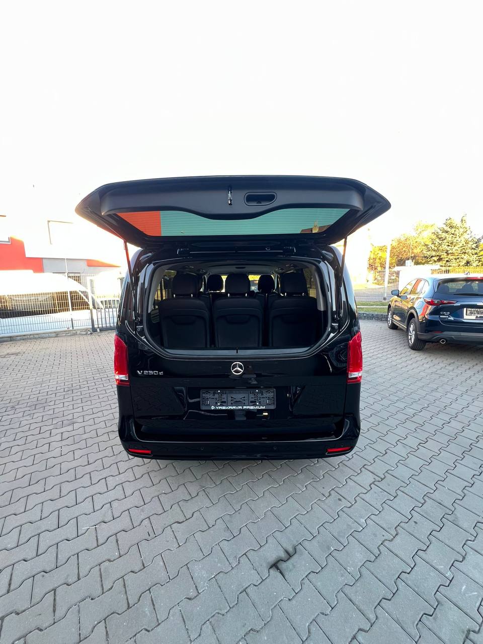 Mercedes V250 Extra Long 4