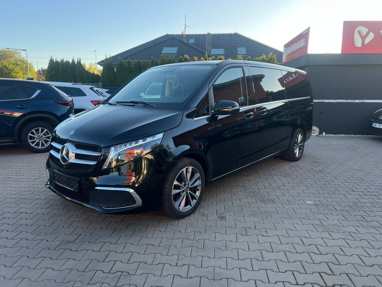 Mercedes V250 Extra Long 6