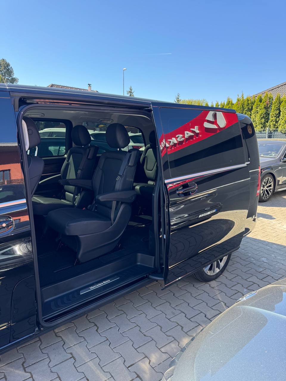 Mercedes V250 Extra Long 9