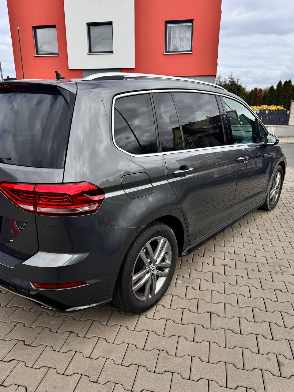 VW Touran R-line 3