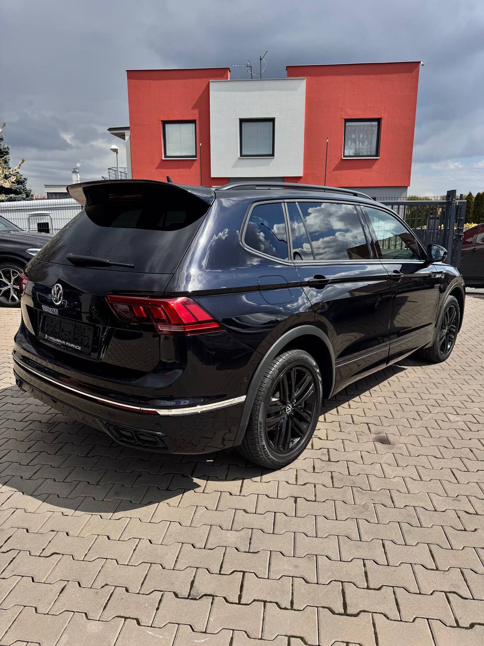VW Tiguan R-line 4