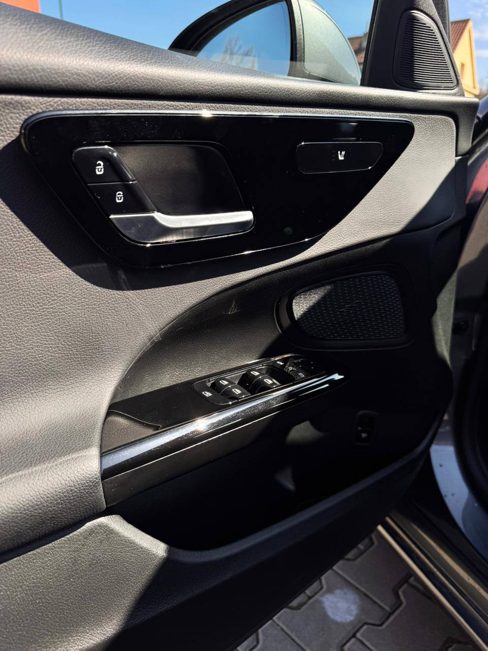 Mercedes C (mild hybrid) 11