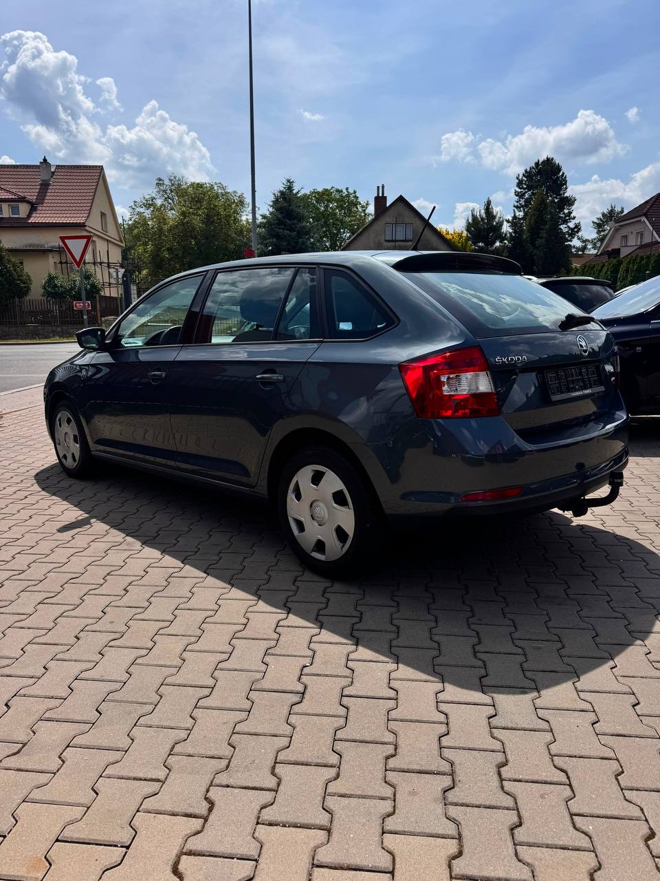 Skoda Rapid 2015 6