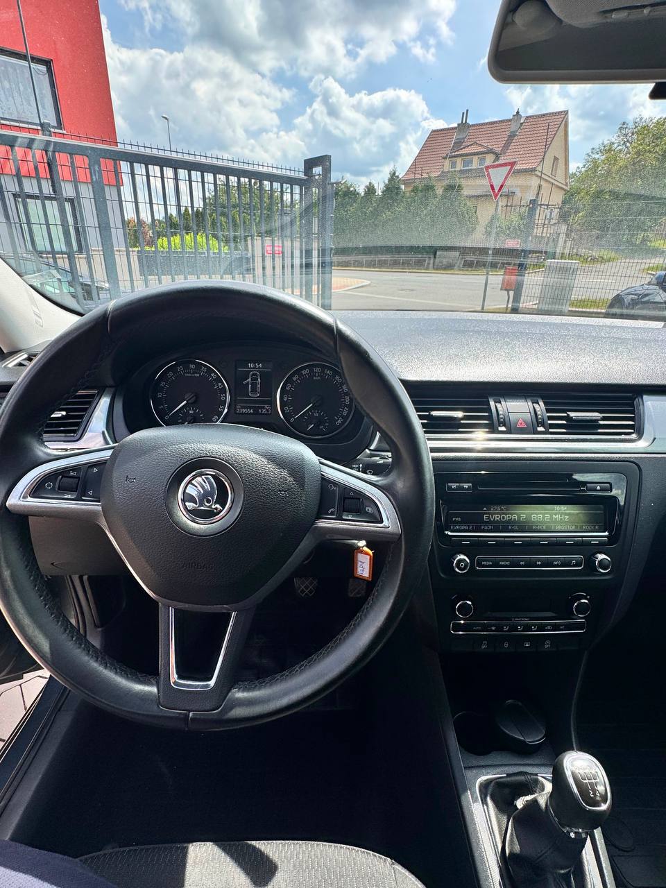 Skoda Rapid 2015 8