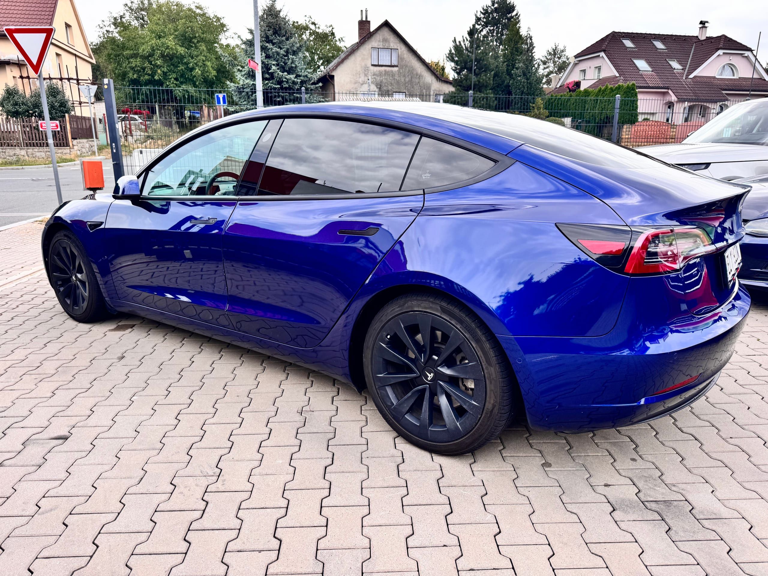 Tesla Model 3 Long Range 3