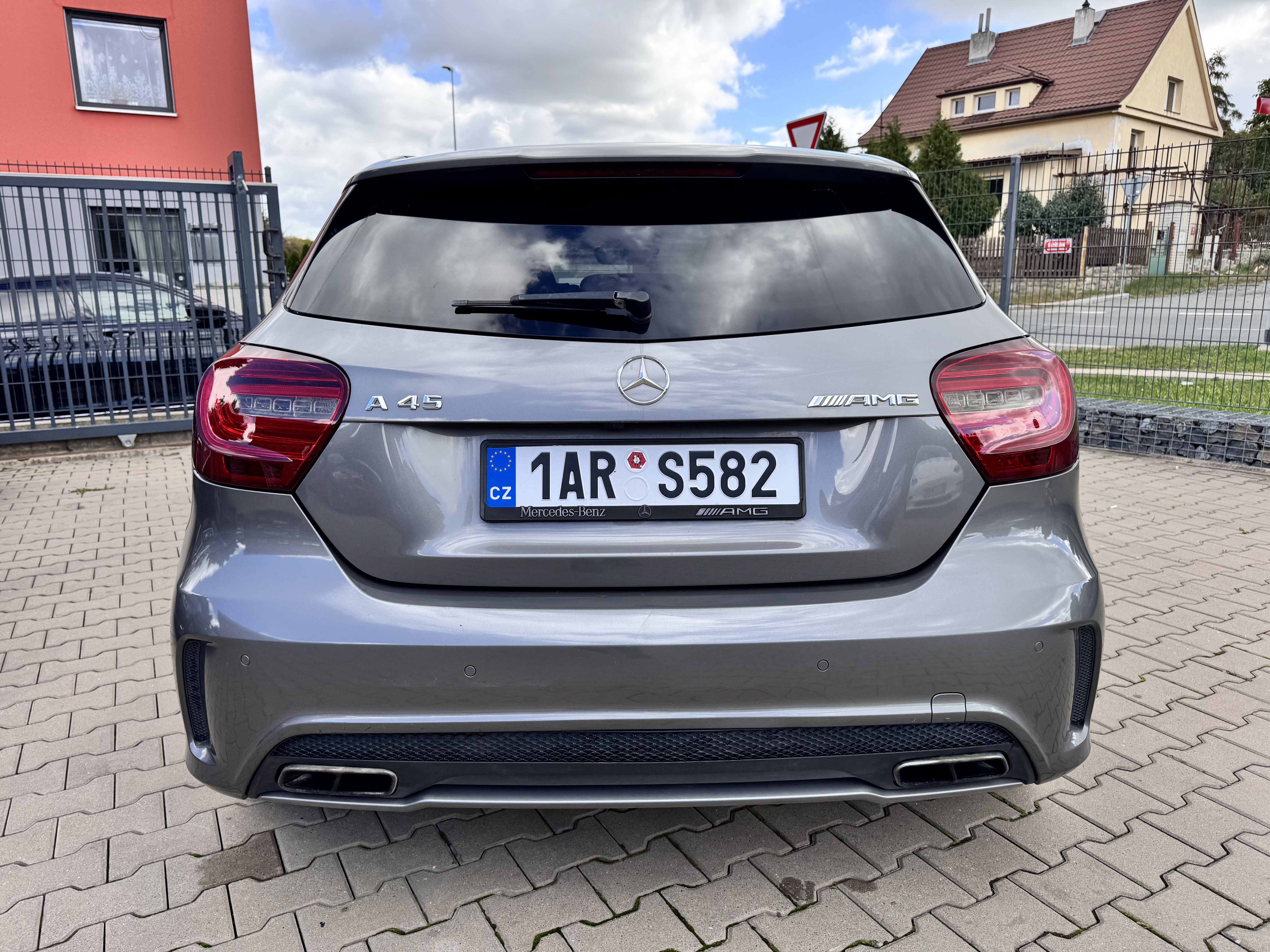 Mercedes-Benz A45 AMG 5