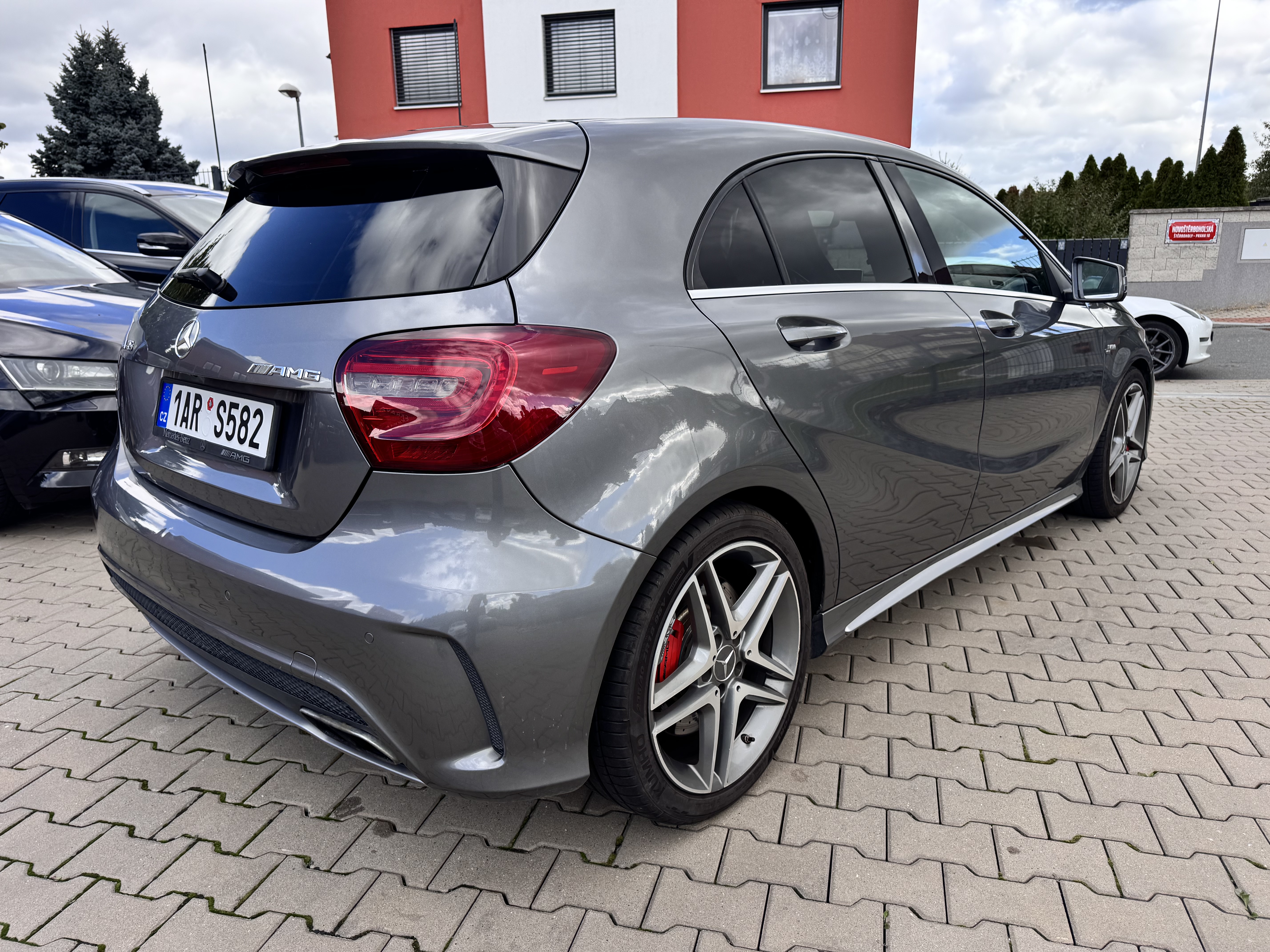 Mercedes-Benz A45 AMG 6