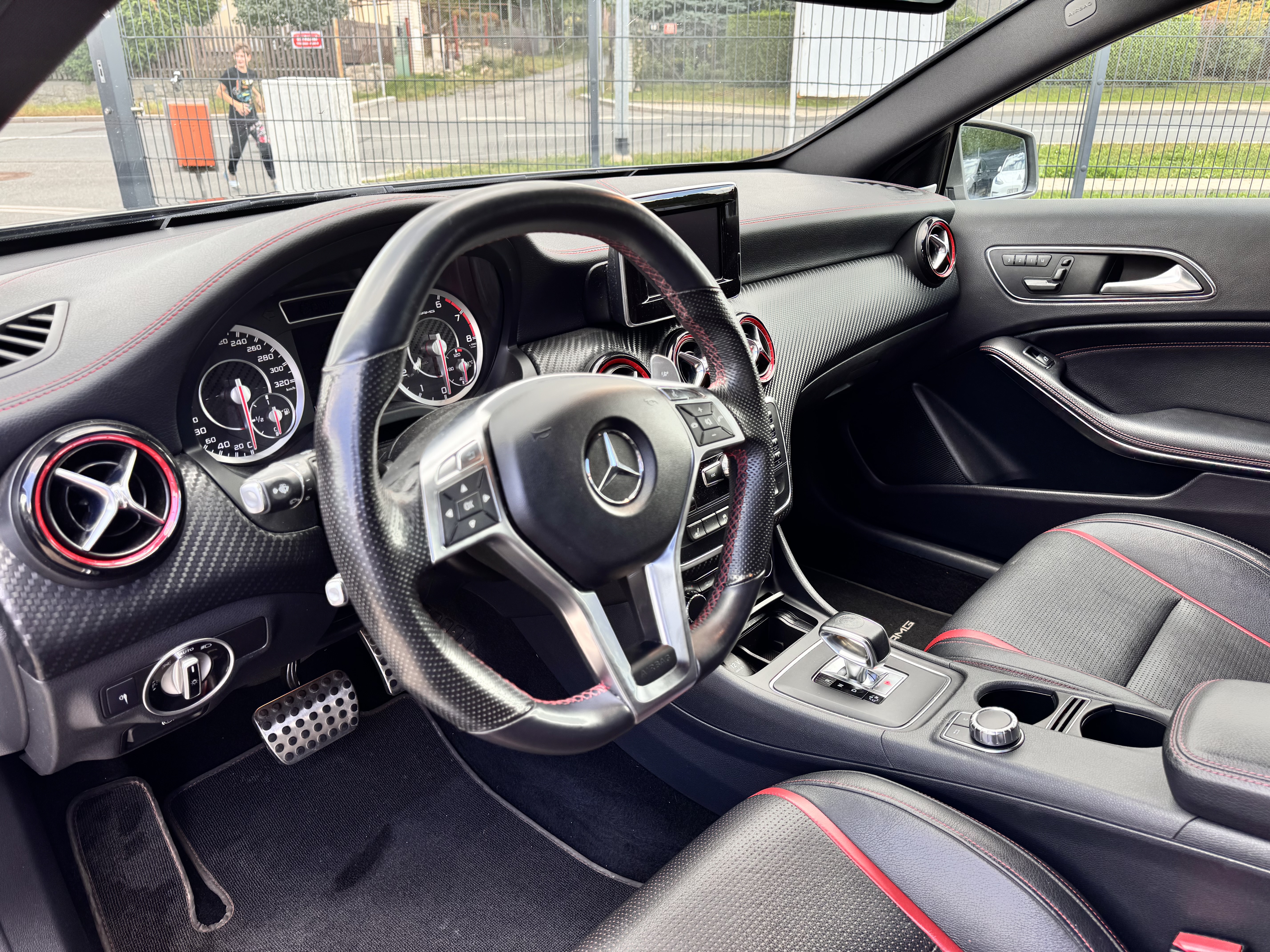 Mercedes-Benz A45 AMG 9