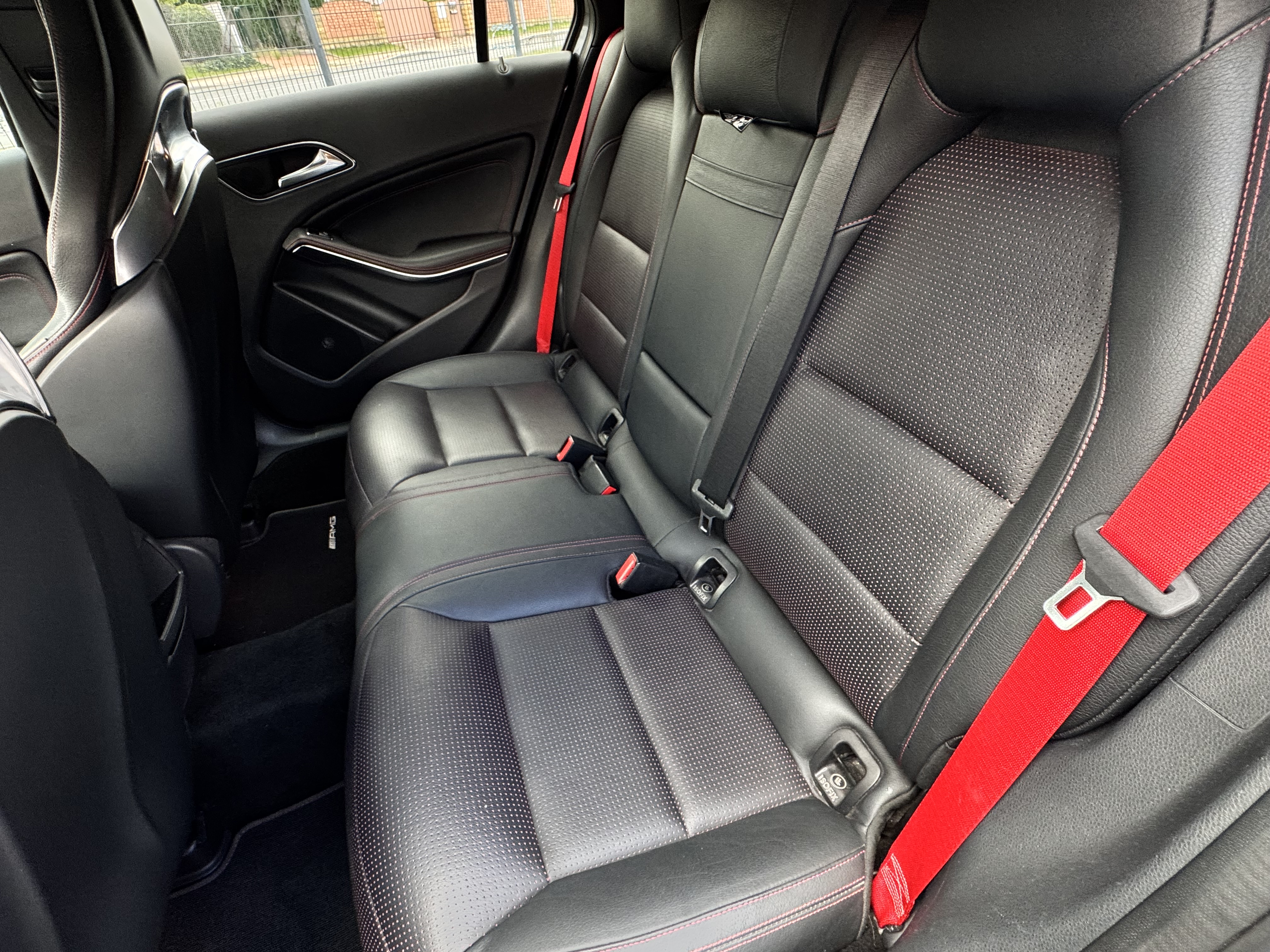 Mercedes-Benz A45 AMG 13