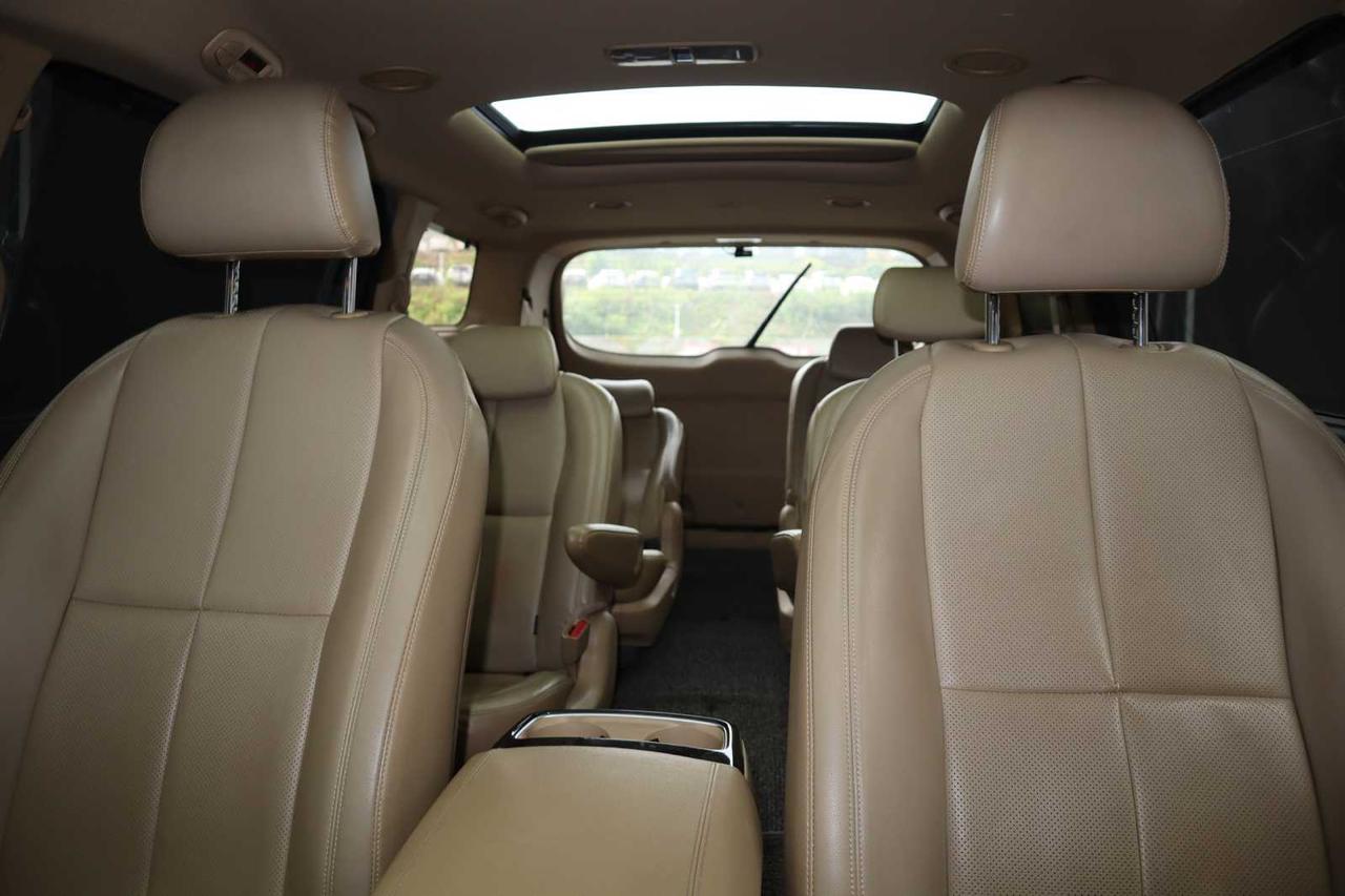 Kia Carnival 2.2 CRDi 9 місць 7