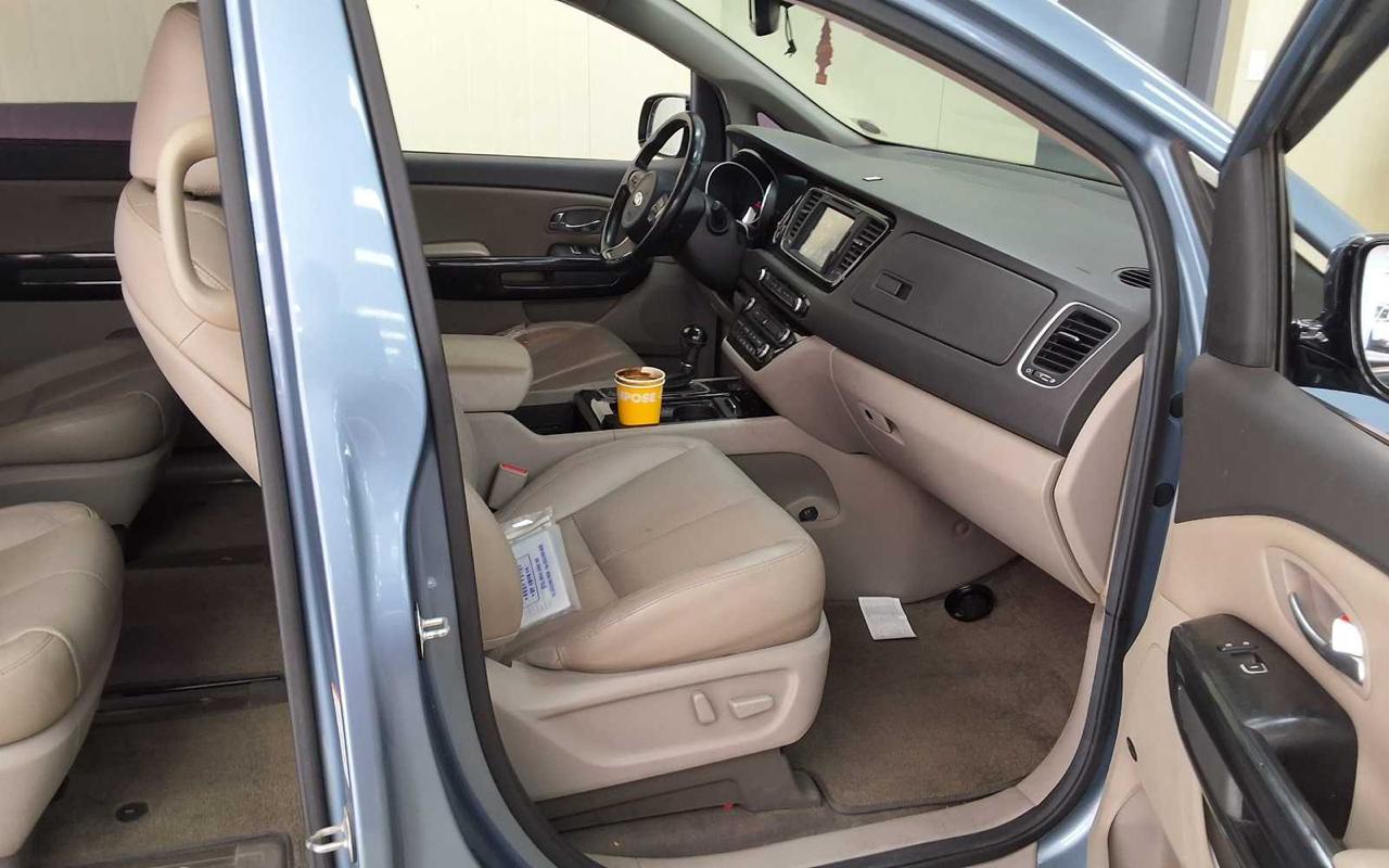 Kia Carnival 2.2 CRDi 6
