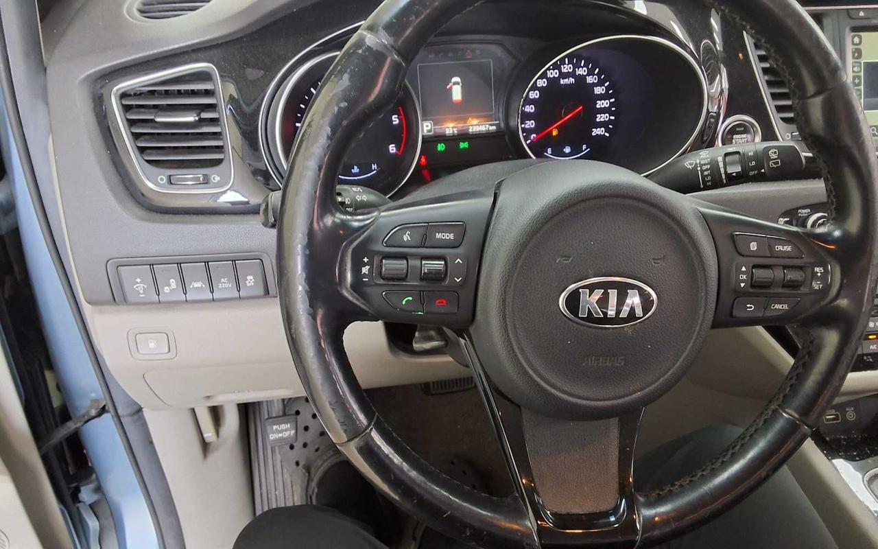 Kia Carnival 2.2 CRDi 7