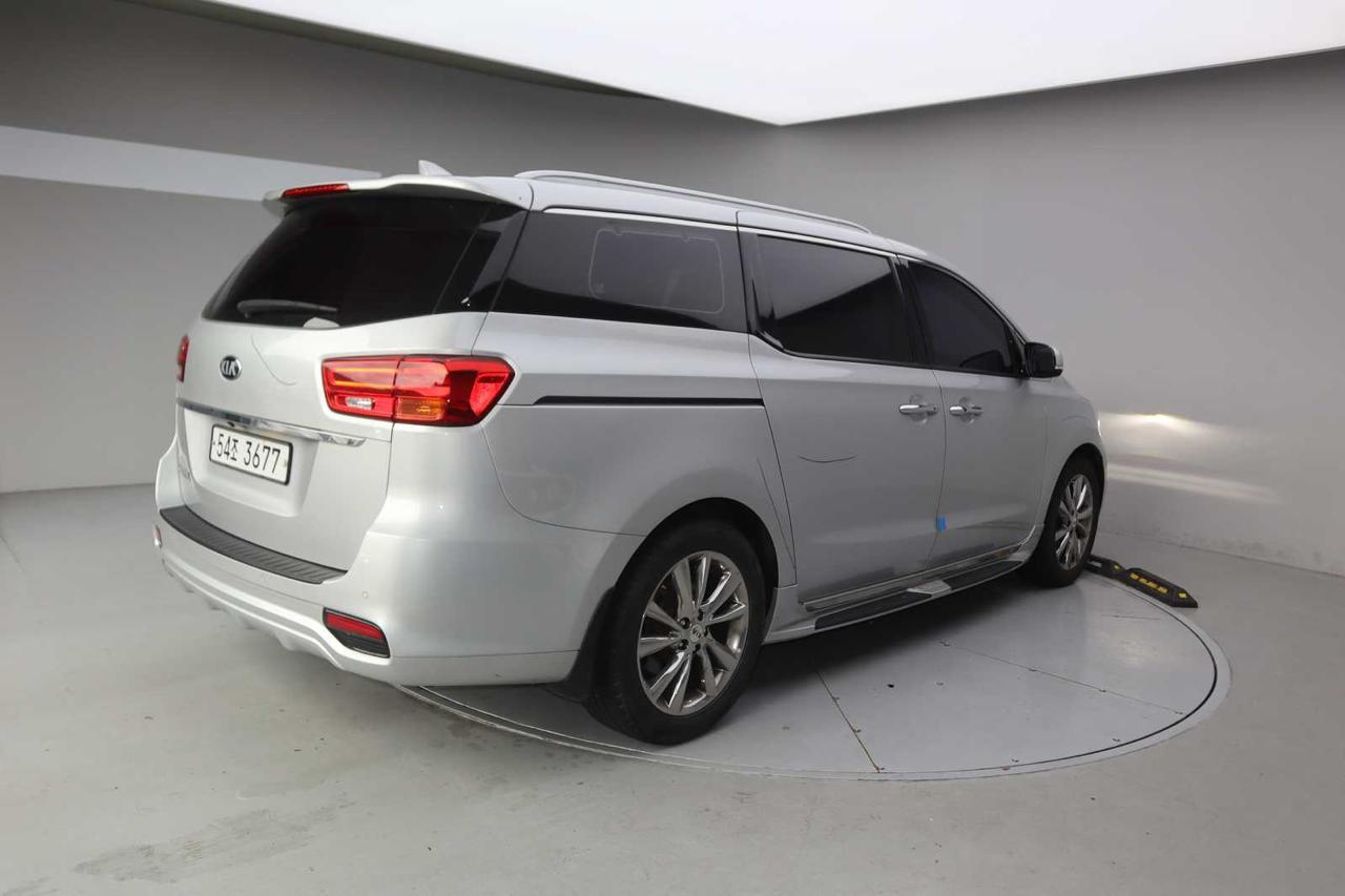 Kia Carnival 2.2 CRDi 2