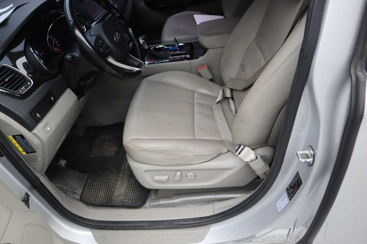 Kia Carnival 2.2 CRDi 7