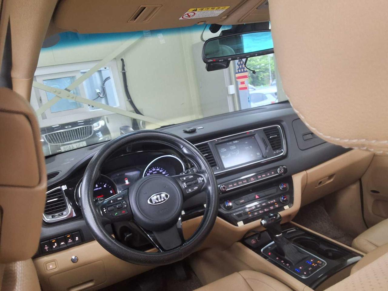 Kia Carnival 2.2 CRDi 3