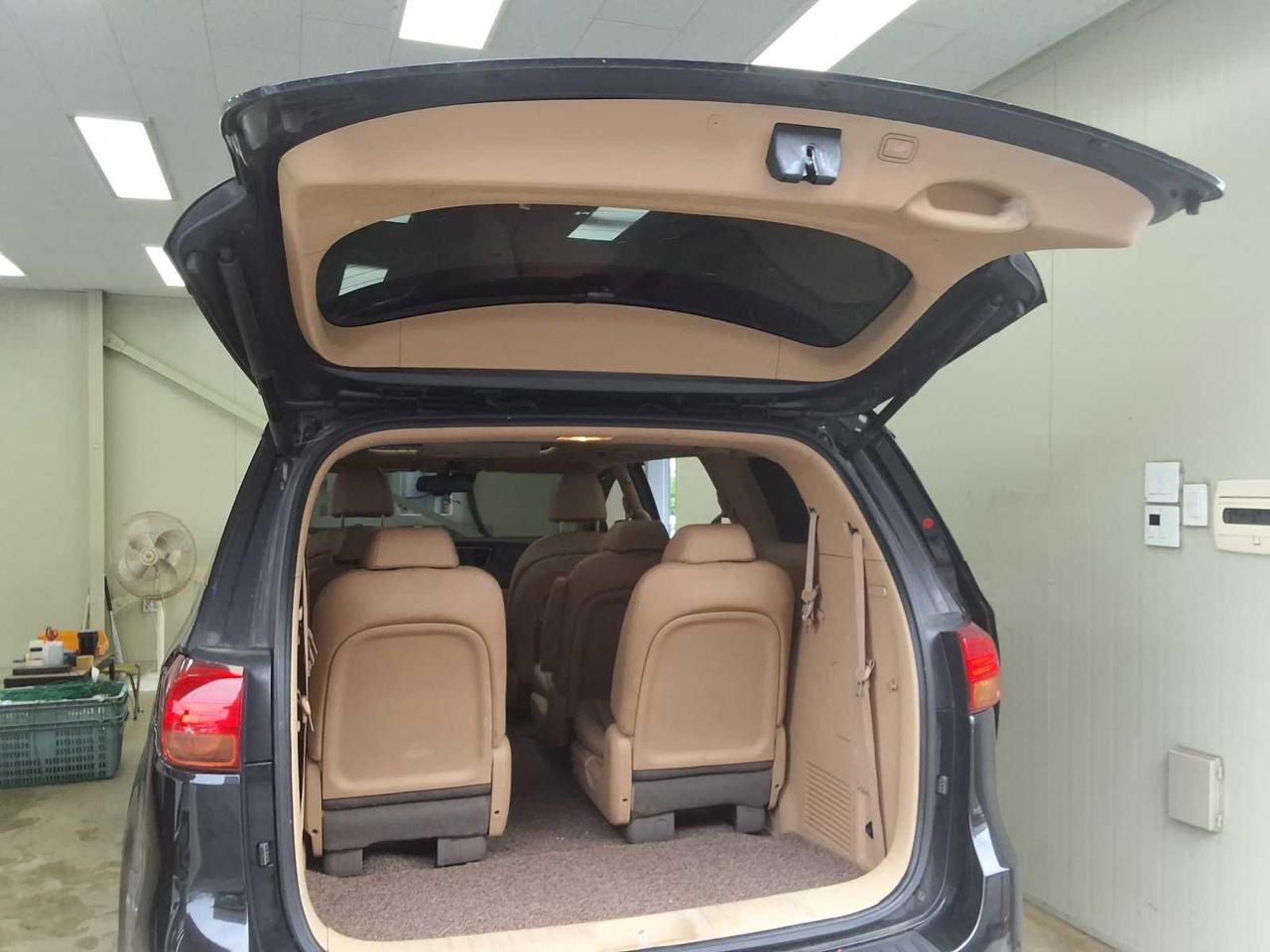 Kia Carnival 2.2 CRDi 5
