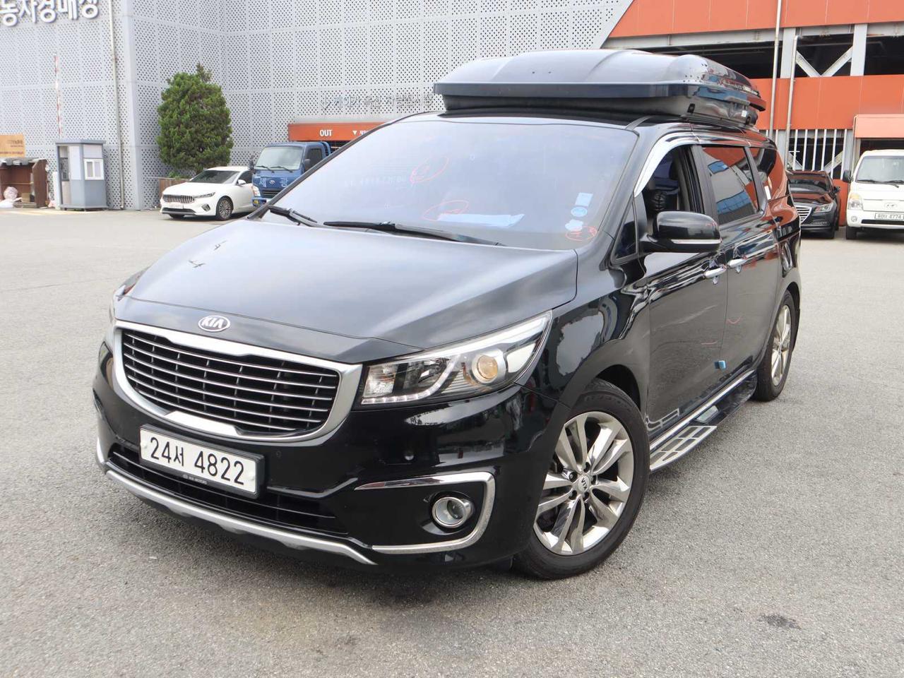 Kia Carnival 2.2 CRDi 9