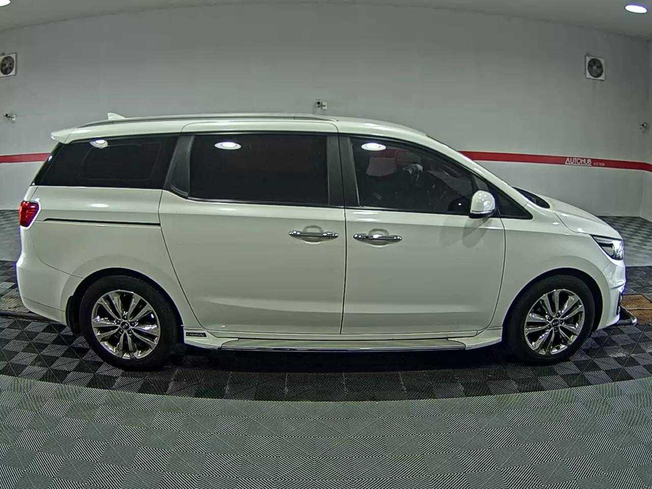 Kia Carnival 2.2 CRDi
