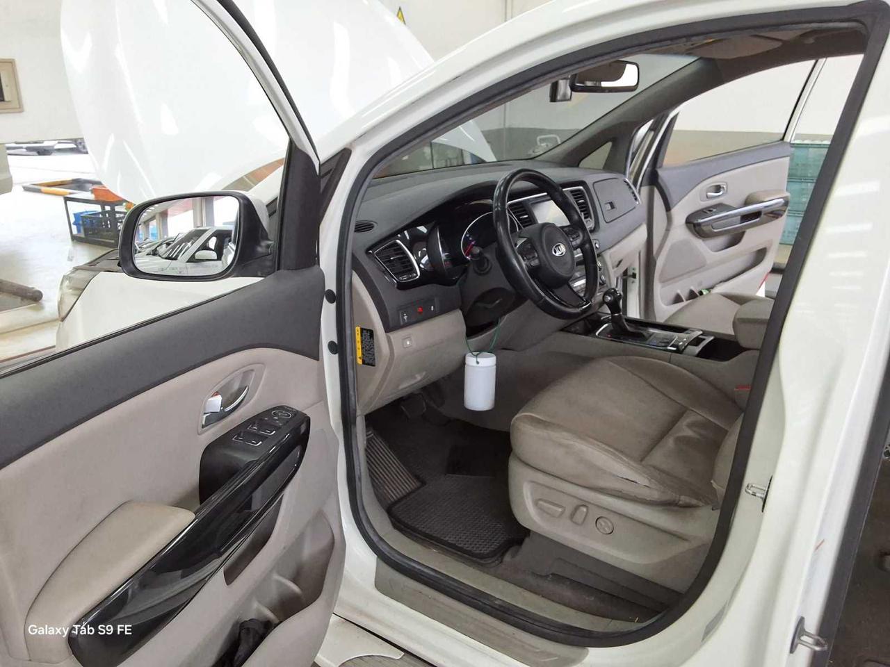 Kia Carnival 2.2 CRDi 3