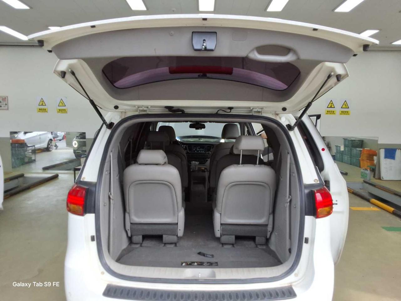 Kia Carnival 2.2 CRDi 6