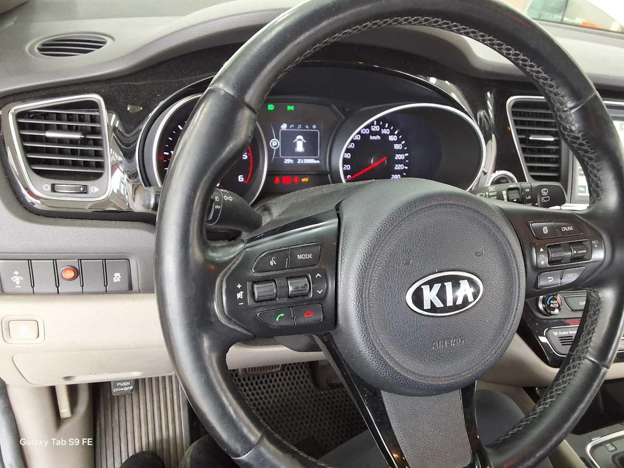 Kia Carnival 2.2 CRDi 7