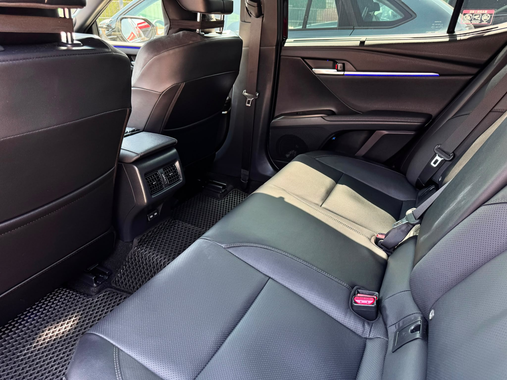 Toyota Camry 2.5 Hybrid 2026 4