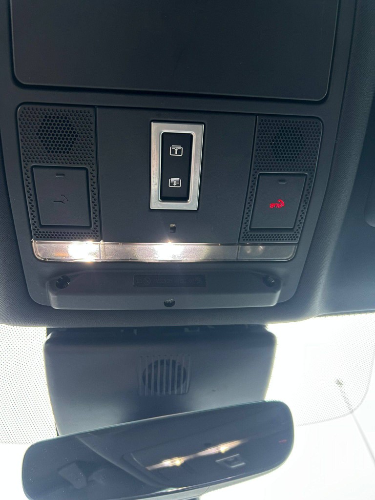 Jaguar E-Pace R-Dynamic 15