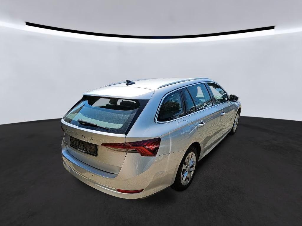 Skoda Octavia 2.0 2023 4