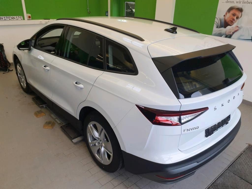 Skoda Enyaq 2023 3