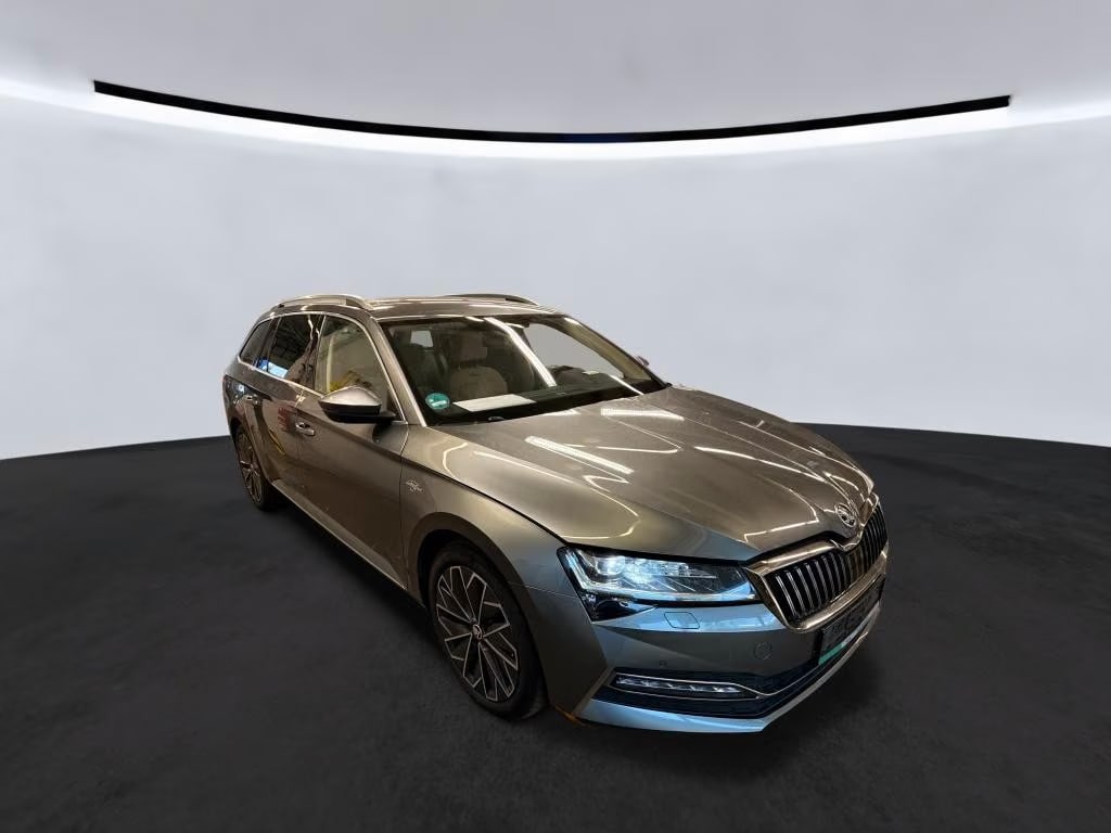 Skoda Superb 2.0 2023 2
