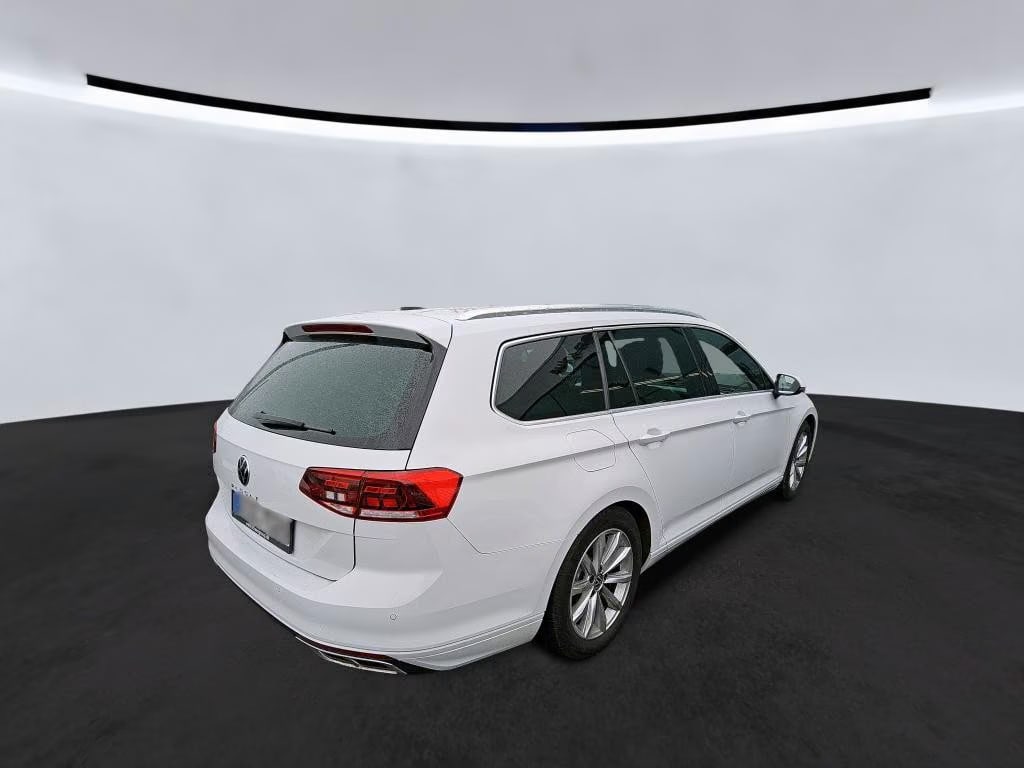 Volkswagen Passat Variant 2.0 2022 4