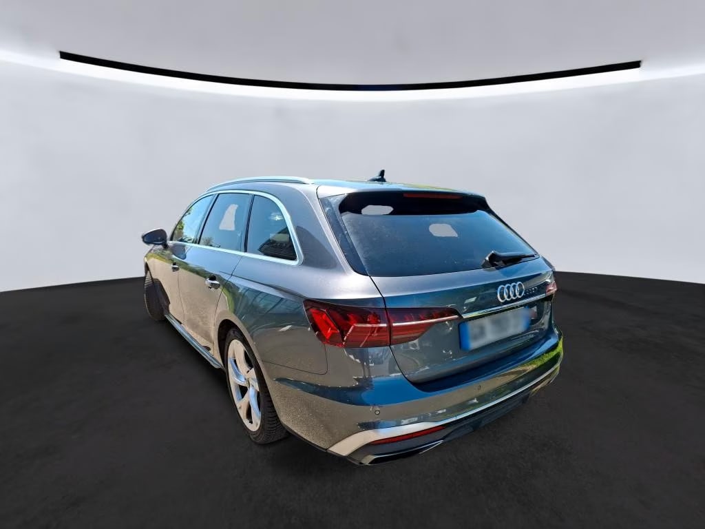 Audi A4 2.0 2024 4