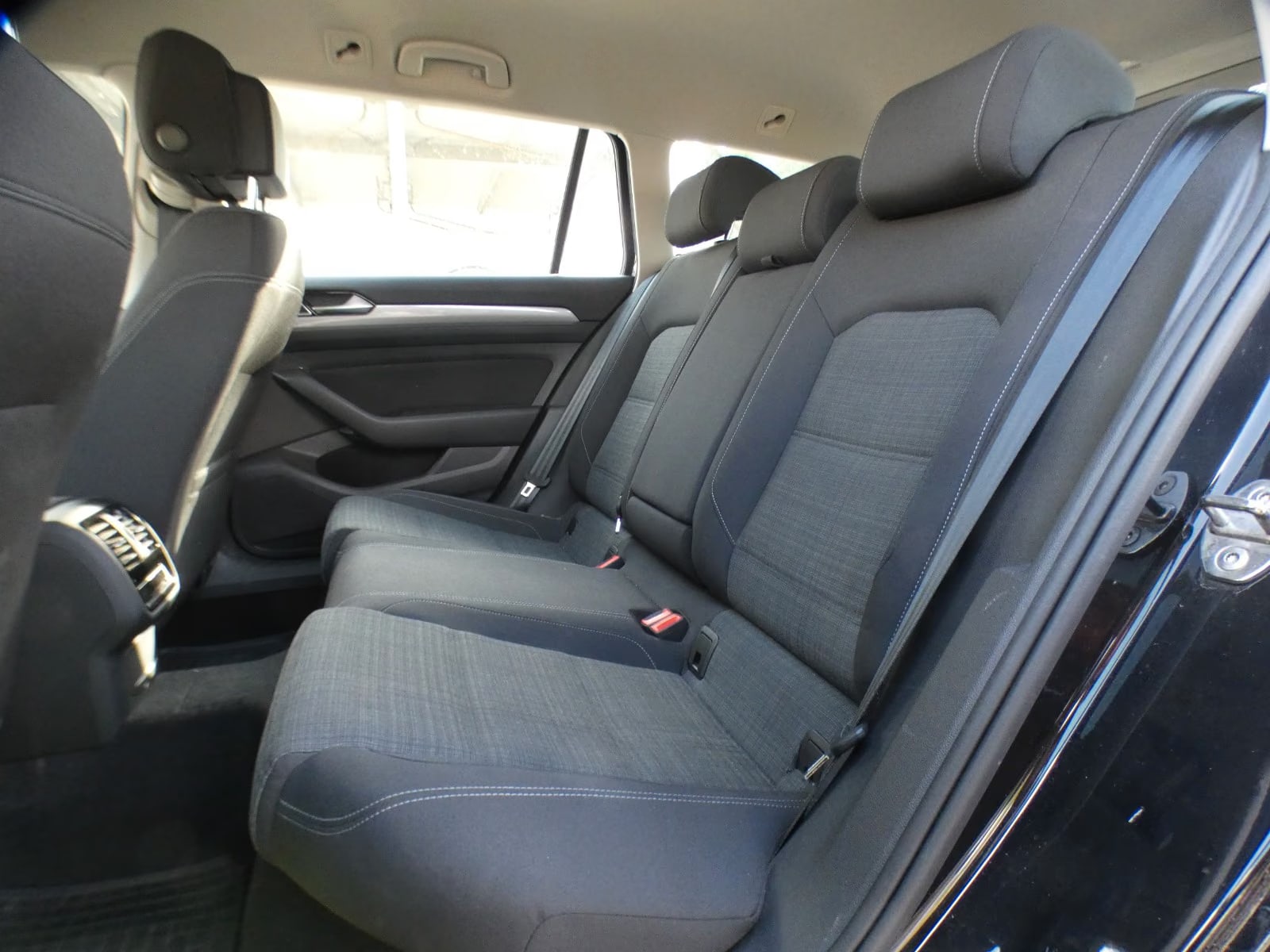 Volkswagen Passat Variant 2.0 2022 10
