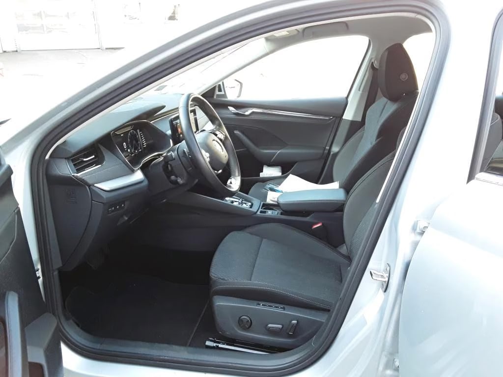 Skoda Octavia 2.0 2023 5