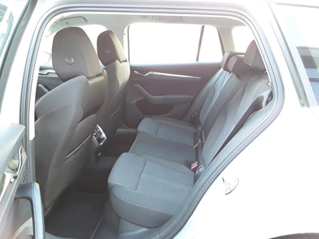 Skoda Octavia 2.0 2023 6