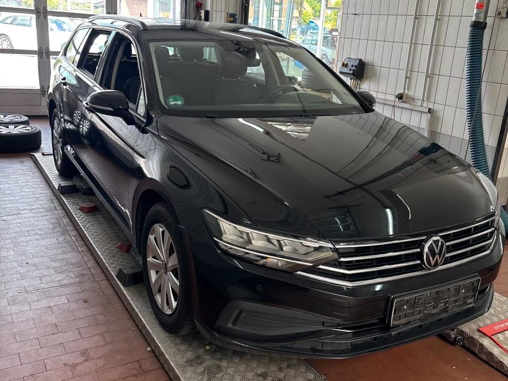 Volkswagen Passat Variant 2.0 2023 2