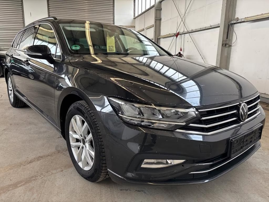 Volkswagen Passat Variant 2.0 2024 2
