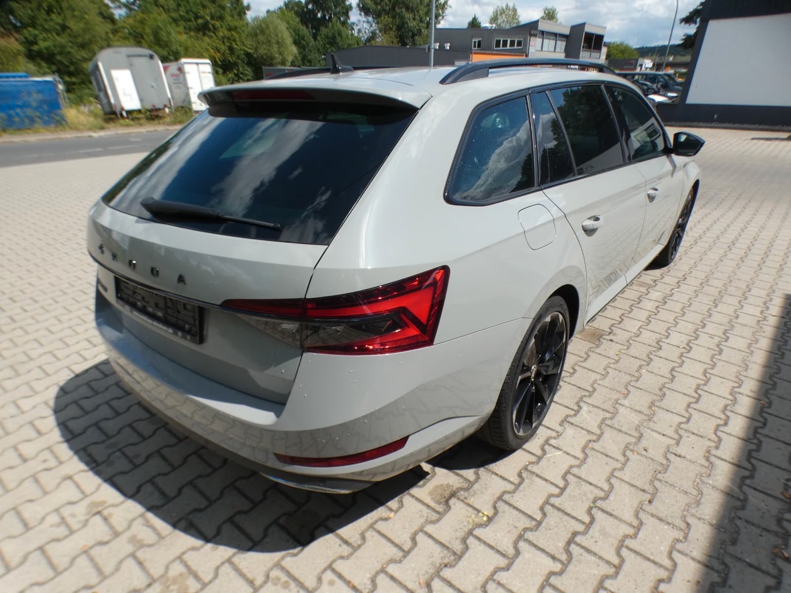 Skoda Superb 2.0 2023 5