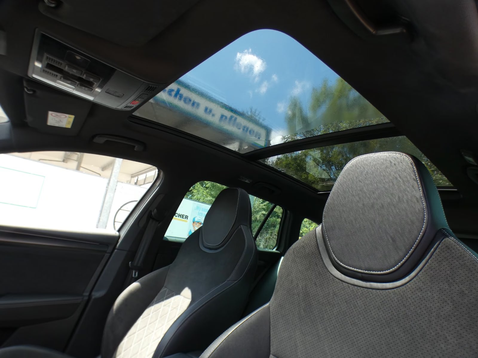 Skoda Superb 2.0 2023 11