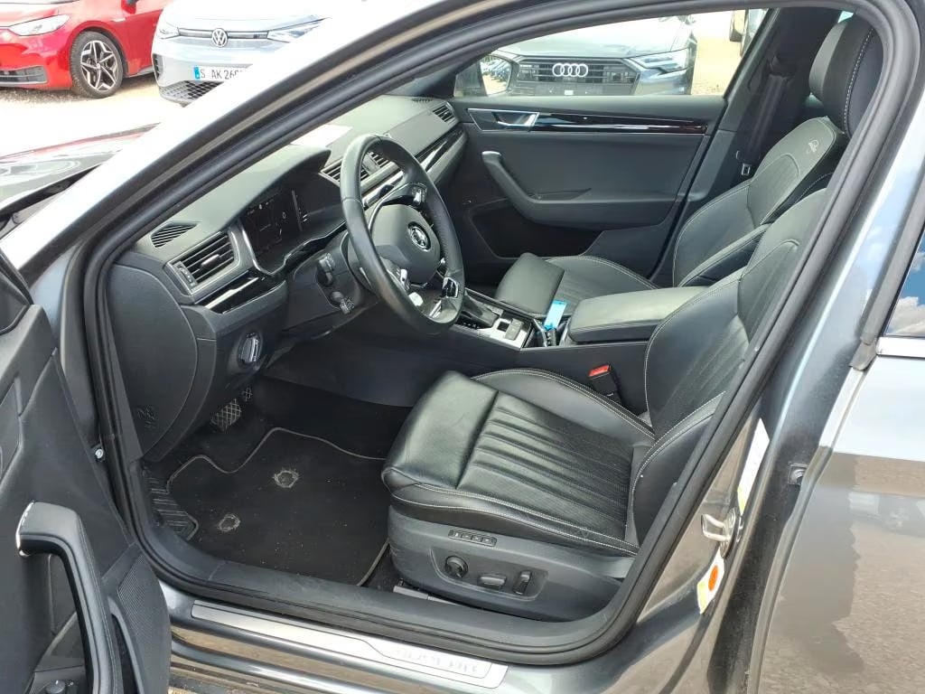 Skoda Superb 2.0 2023 5